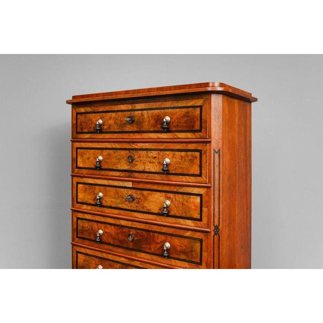 Mid-19th Century Biedermeier Chiffonier in Walnut For Sale - Image 13 of 17