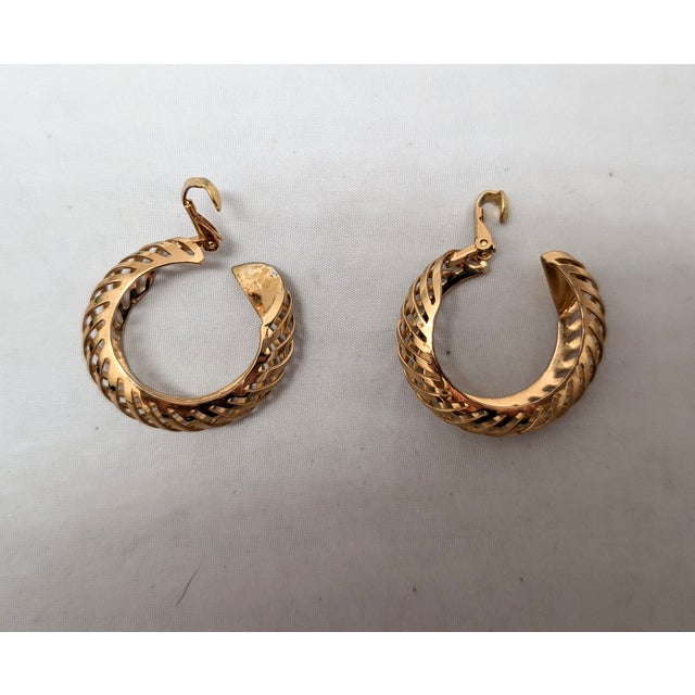 Vintage 1968 Signed Napier Goldtone Slatted Hoop Clip Earrings, Vogue Ad Piece-2 Pieces For Sale - Image 11 of 11