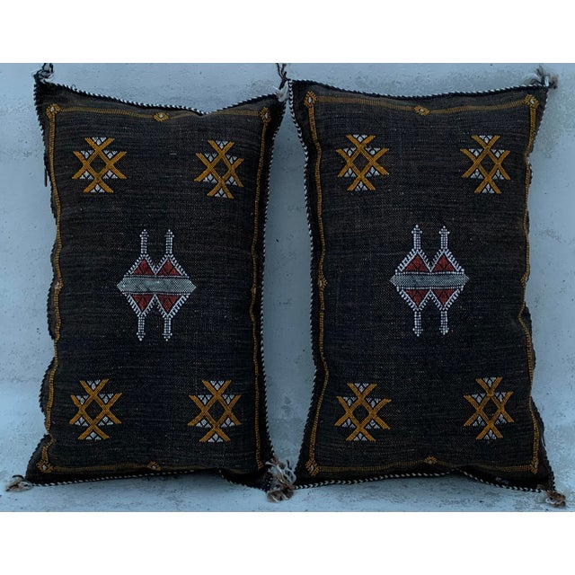 PILLOW DESCRIPTION: This cactus pillow was made purely Moroccan by the hands of traditional craftsmen, skilled Berbers,...