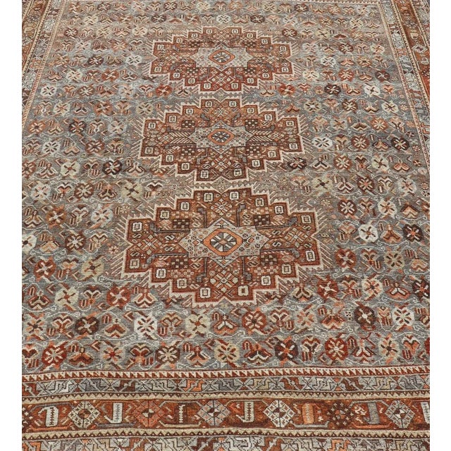 Early 20th Century Geometric Persian Shiraz Rug With Tri-Medallion Design in Shades Orange Blue For Sale In Atlanta - Image 6 of 13