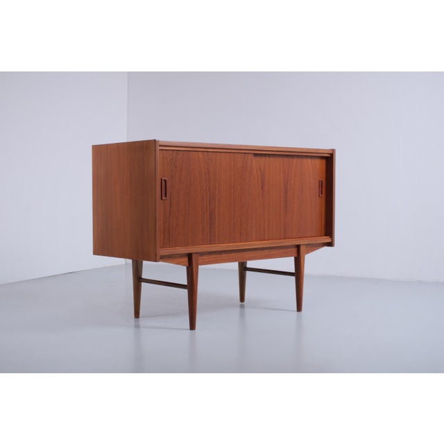 Mid-Century Modern Small Danish Teak Sideboard from Fristho, 1950s For Sale - Image 3 of 17