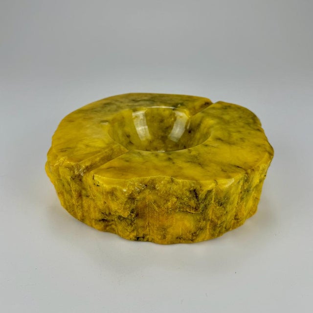 Large Mid-Century Yellow Alabaster Ashtray attributed to Romano Bianchi, Italy, 1960s, in Very Good conditions. Designed...