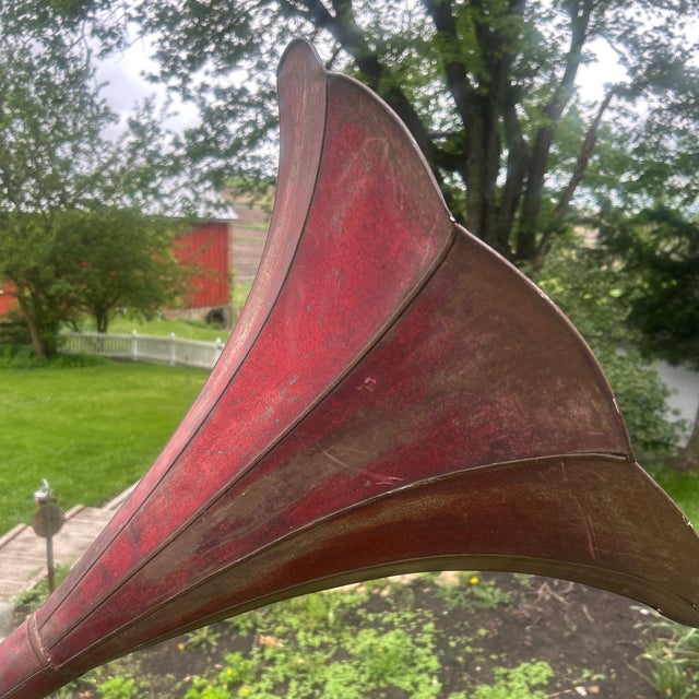 Victor Victorian 30.5” Victrola Hand Painted Horn For Sale - Image 4 of 4