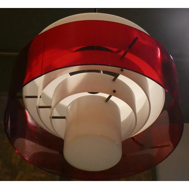 Mid-Century Italian Pendant Lamp in White and Red Methacrylate and Brass by Stilnovo, 1960s For Sale - Image 3 of 10