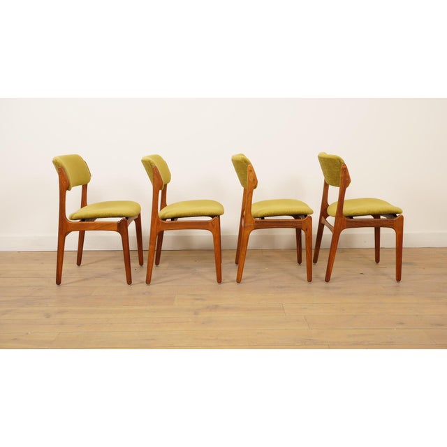 Mid-Century Modern Dining Chairs with Armrests in Rosewood by Erik Buch, Set of 4 For Sale - Image 3 of 17