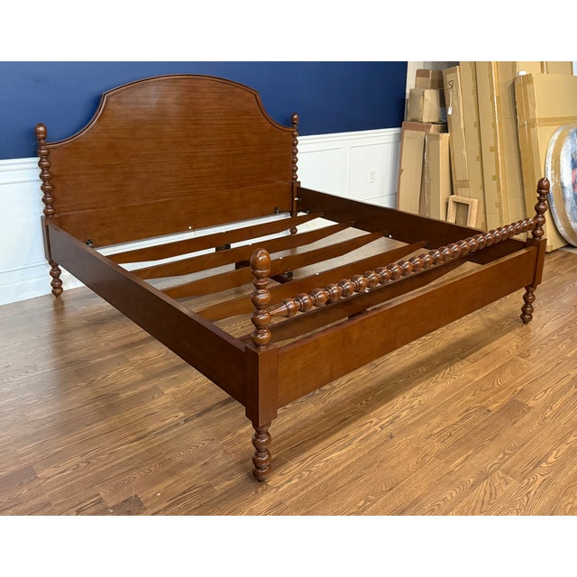 Leighton Hall Furniture Classic King Size Mahogany Spindle Post Bed by Leighton Hall - Showroom Sample For Sale - Image 4 of 14
