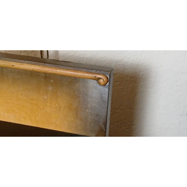 1930s Pair of Art Deco Nightstands For Sale - Image 4 of 13