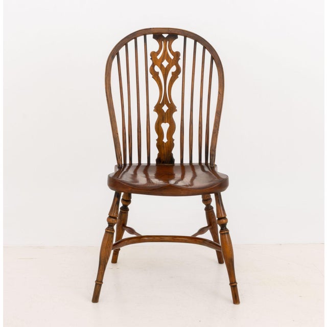 Set of Seven Windsor Style Oak Side Chairs For Sale In New York - Image 6 of 10