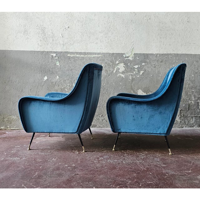 1950s Mid-Century Armchairs in Blue Velvet, Italy, 1950s, Set of 2 For Sale - Image 5 of 8