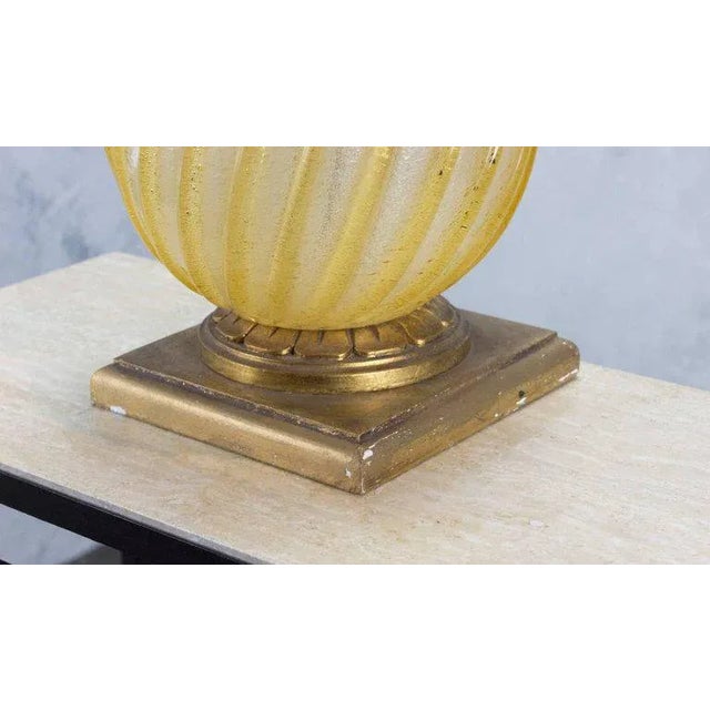 Italian Murano Glass Globe Table Lamp With Carved Giltwood Base For Sale - Image 4 of 10