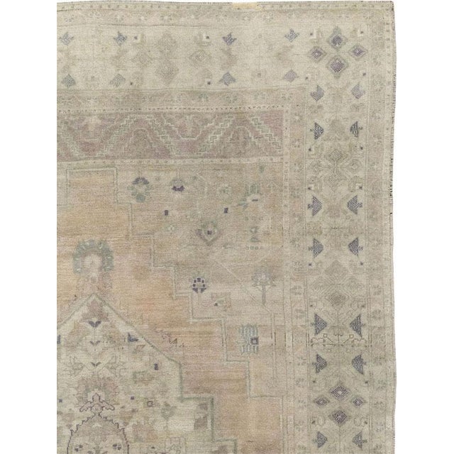 Rustic Galerie Shabab Collection Mid-20th Century Turkish Anatolian Accent Carpet For Sale - Image 3 of 10