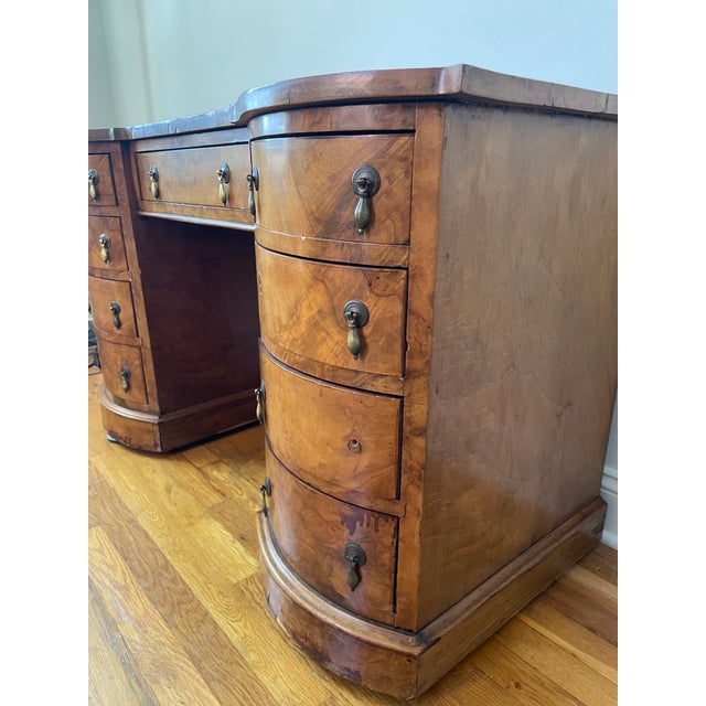 Antique Victoria English Kidney-Shaped Pedestal Desk For Sale - Image 17 of 17