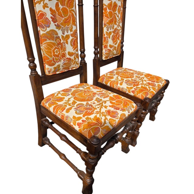 1970s Ethan Allen Jacobean Royal Charter Oak Dining Room Side Chairs Gothic Pair For Sale - Image 12 of 17
