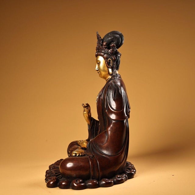 Late 20th Century Late 20th Century Gilt Bronze Figure of a Seated Guanyin Bodhisattva For Sale - Image 5 of 10