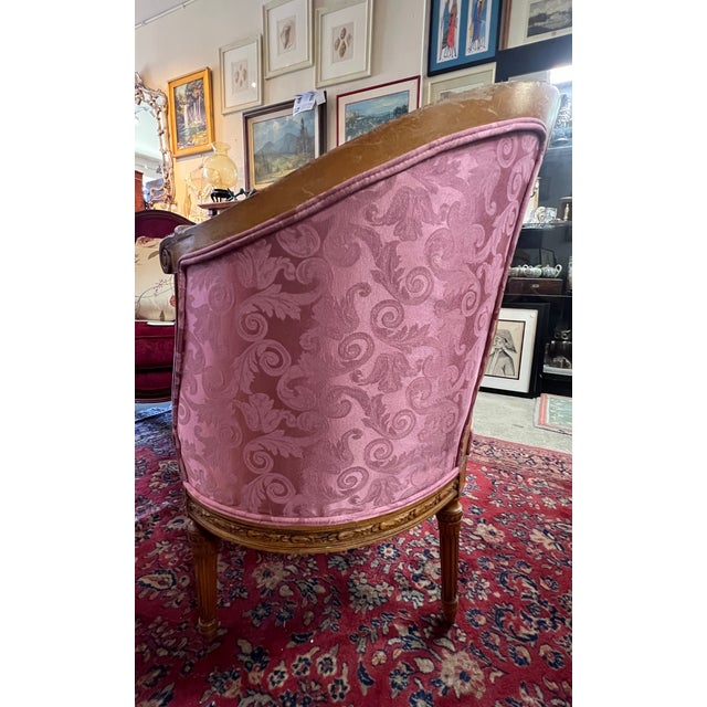 1900-1909 Turn of the Century French Walnut Settee Mauve Rose For Sale - Image 4 of 7