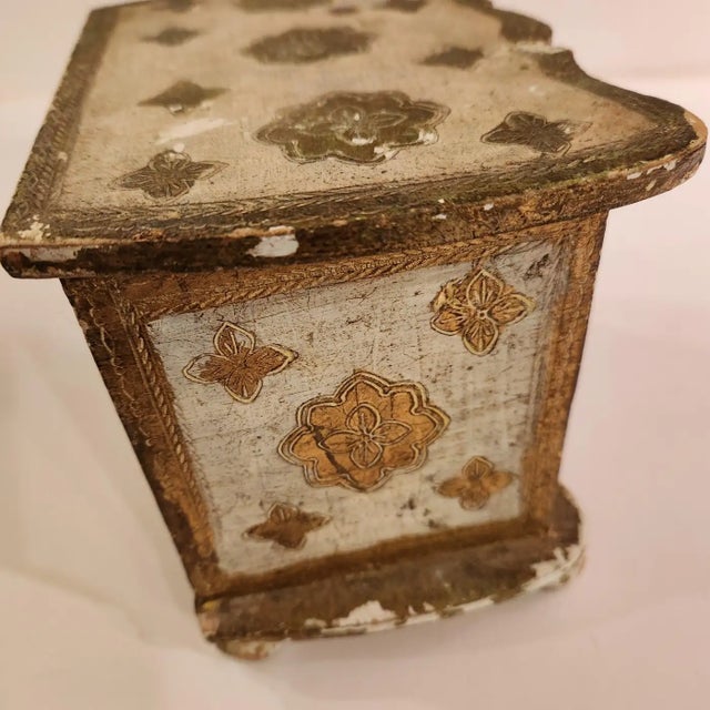 Wood 1950s Venetian Giltwood Mirrored Jewelry Box Italy For Sale - Image 7 of 14