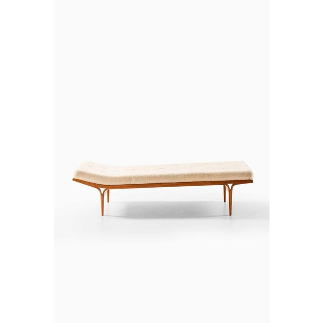 1970s Scandinavian Modern Daybed in Birch attributed to Bruno Mathsson, 1973 For Sale - Image 5 of 8
