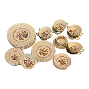 Vintage Royal Doulton English Bone China "Grantham" Dinnerware Set- 38 Pieces