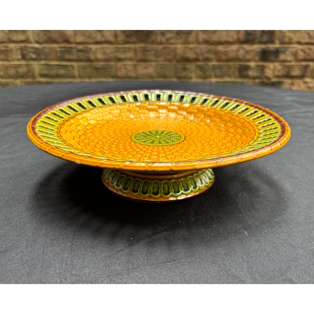 Antique Basketweave Majolica Pedestal Plate Marked Wittman & Roth London (1852-1895) For Sale - Image 9 of 14