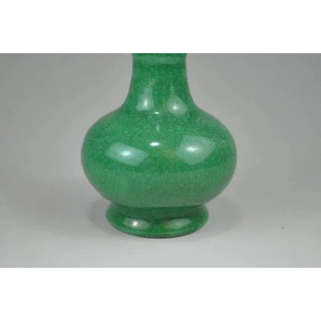 Chinese 19th Century Chinese Monochrome Porcelain Crackle Glaze Green Bottle Shape Vase For Sale - Image 3 of 7