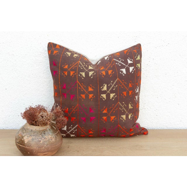 Nomadic Cross, Antique Phulkari Pillow Cover For Sale In Los Angeles - Image 6 of 6