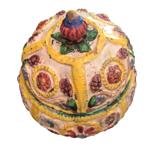 Early 20th Century Italian Floral & Flower Motif Faience Box For Sale - Image 4 of 4