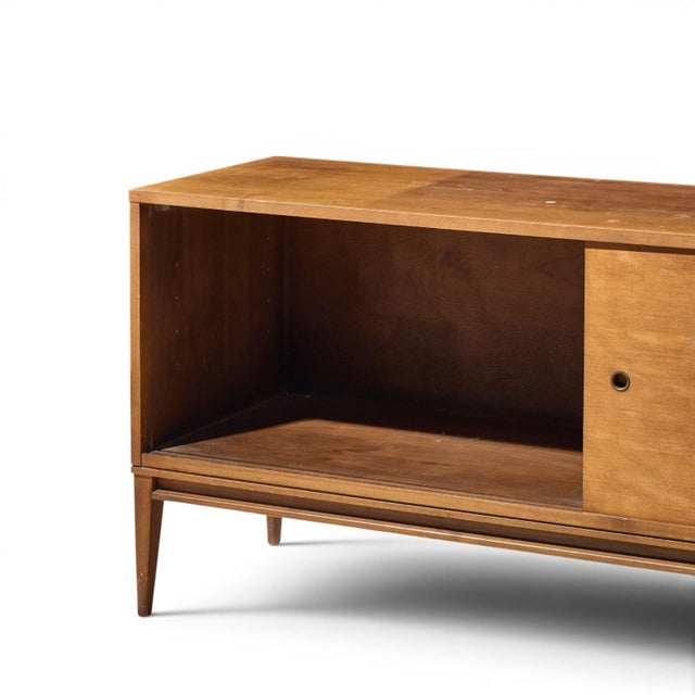 Paul McCobb for Planner Group Mid Century Maple Sliding Door Credenza For Sale In Chicago - Image 6 of 10