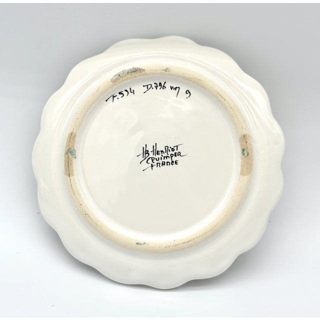 Late 20th Century Pair of Small Scalloped Henriot Quimper Faience Dishes For Sale - Image 5 of 5