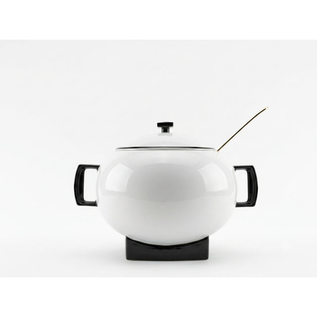 1930s Art Deco Tea Service from Seltmann Weiden Bavaria, 1930s, Set of 18 For Sale - Image 5 of 6