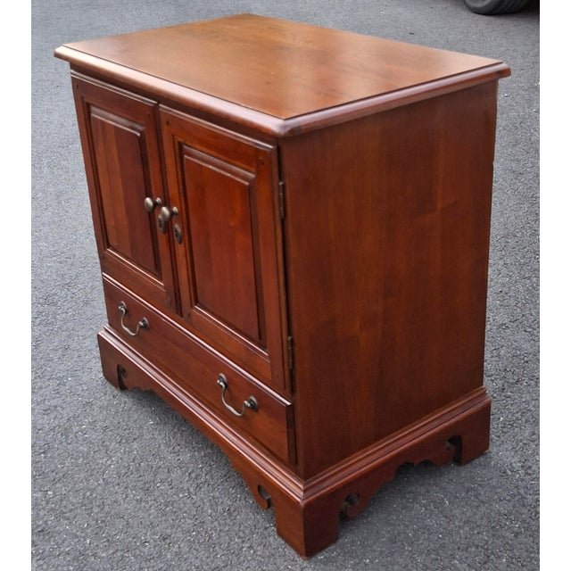 Pair Hooker Furniture French Chippendale Style Cherry Night Tables For Sale - Image 17 of 18