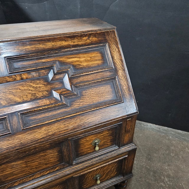 Late 19th Century English Oak Jacobean Style Bureau on Barley Twist Stretcher Base For Sale In Atlanta - Image 6 of 18