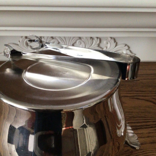 Vintage W. M. Rogers and Son “Paul Revere” Silver Plated Glass Insert Ice Bucket With Ice Tongs For Sale - Image 12 of 13