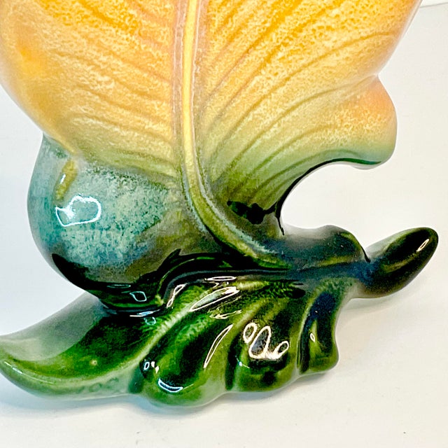 1940s 1940s Art Deco Americana Hull Pottery Trompe L’Oeil Botanical Saffron Vase. For Sale - Image 5 of 9