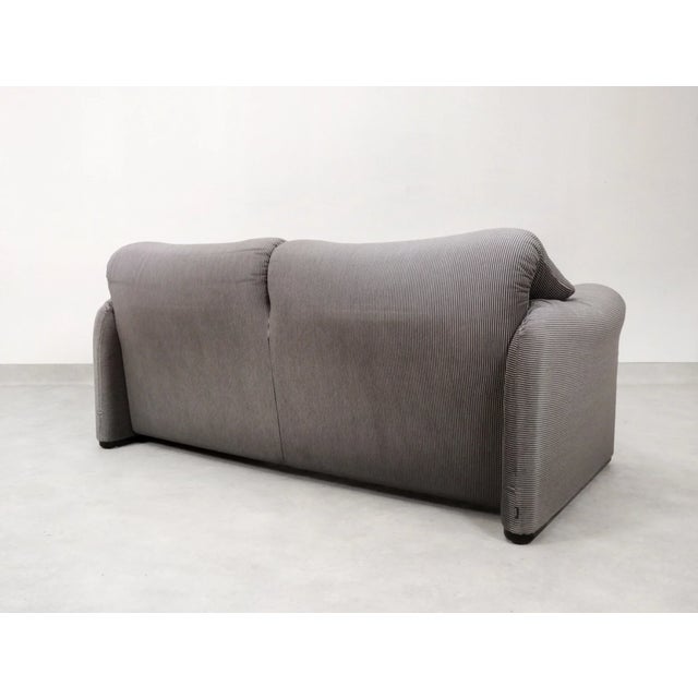 Maralunga 2-Seater Sofa by Vico Magistretti for Cassina, 2000s For Sale - Image 10 of 18