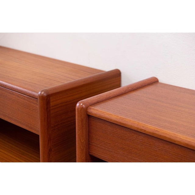 Wall Mounted Cabinets attributed to Vildbjerg Møbelfabrik, 1960s, Set of 2 For Sale - Image 6 of 7
