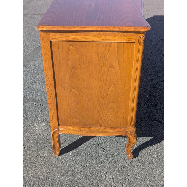 1960s Henredon French Provincial 9-Drawer Dresser For Sale - Image 14 of 18