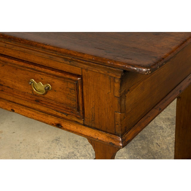 Late 18th Century English Pine Dresser Base or Server With Three Drawers For Sale - Image 11 of 18