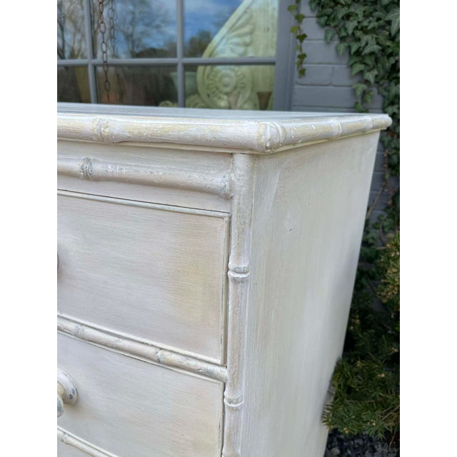 Mid 18th Century Early Victorian / Late Regency English Bowfront Chest of Drawers With Turned Feet Bamboo Details For Sale - Image 9 of 16
