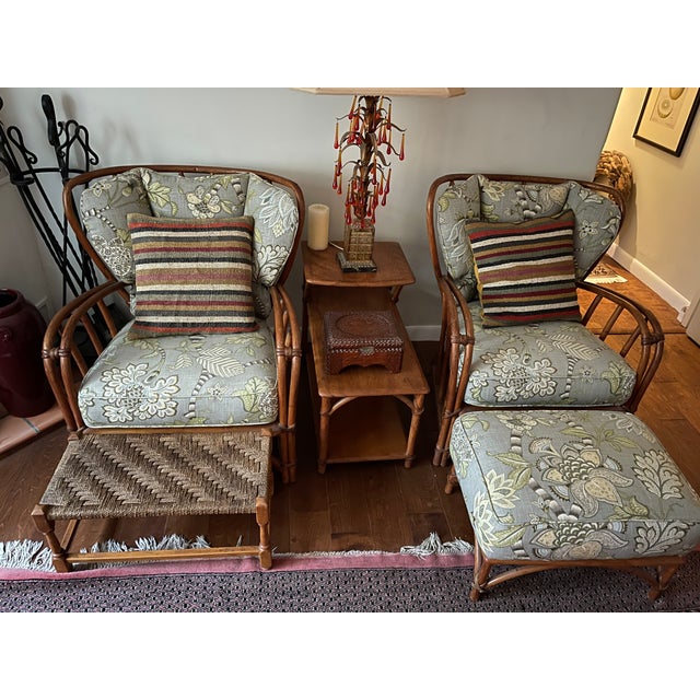 Heywood-Wakefield 1940s MCM Heywood Wakefield Rattan Pair Lounge Chairs, Foot Stool & Lamp Table For Sale - Image 4 of 10
