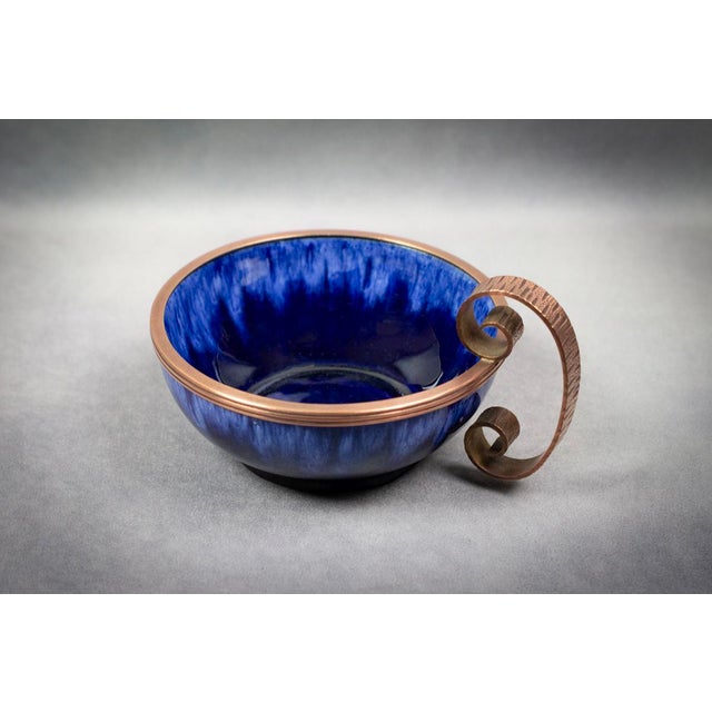 Cobalt Blue Flamed Glazed Earthenware Bowl with Handle and Hammered Metal Mount by André Villien, Paris, 1910-1920 For Sale - Image 11 of 11