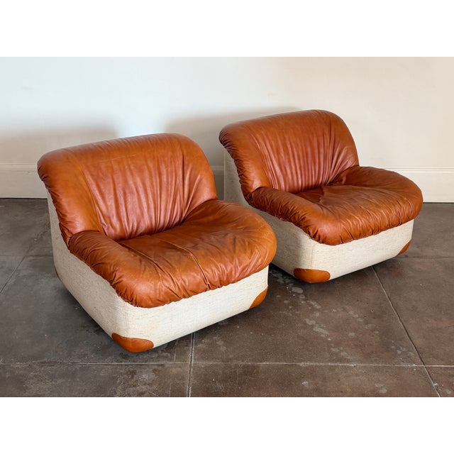 Mid-Century Modern Vintage 1970s Italian Leather Swan Chairs For Sale - Image 3 of 9