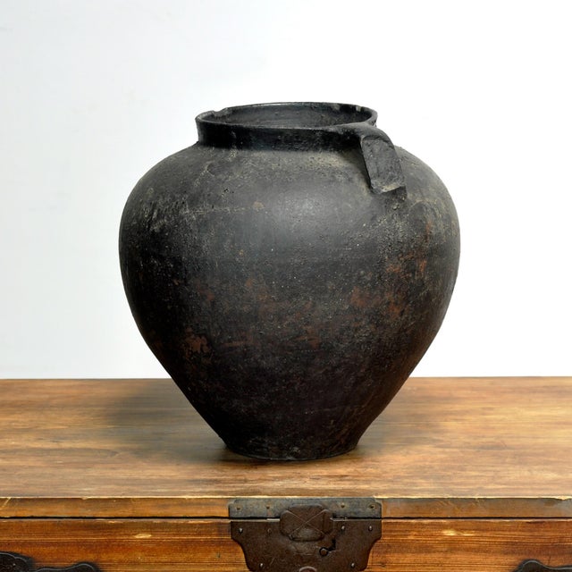 Antique Earthenware Pot from Moldova, 1850s For Sale - Image 4 of 8