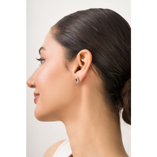 Metal 1.3ct Blue Sapphire Diamond Halo Art Deco Stud Earrings in 14k Yellow Gold- A Pair For Sale - Image 7 of 13