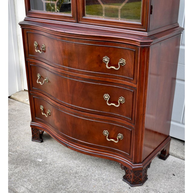 Vintage Chippendale Style Mahogany China Cabinet Hutch Serpentine Swan Neck For Sale - Image 11 of 15
