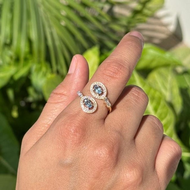 Contemporary 14k Gold Handmade Natural Aquamarine & Diamond Bypass Wrap Ring Size 8 For Sale - Image 3 of 15