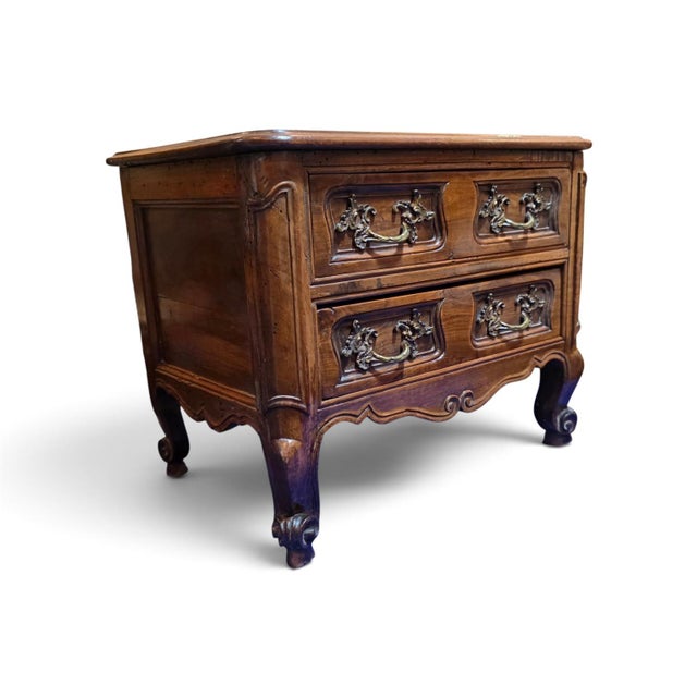 Early 19th Century French Provincial Louis XV Walnut Petite Commode (Table De Chevet), Circa 1790–1825 For Sale - Image 9 of 18