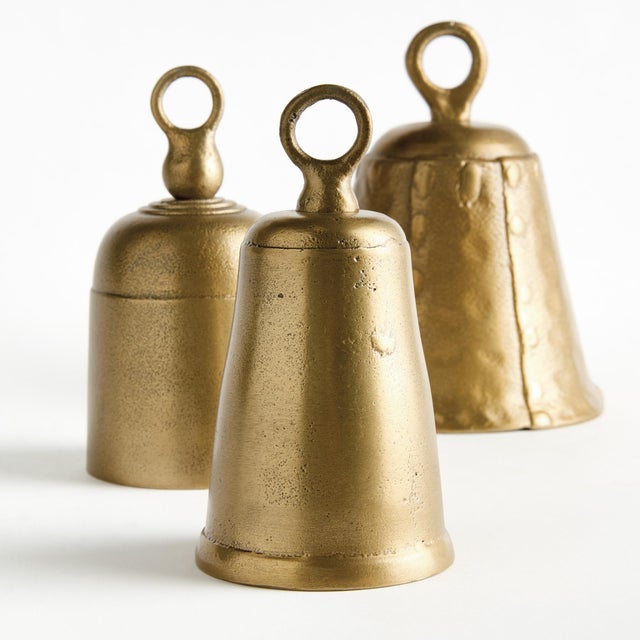 Finished in a vibrantGold, these old fashioned cast aluminum historic shapes are actual functioning bells. Place atop a...