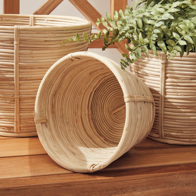 Kenneth Ludwig Chicago Cane Rattan Mini Round Baskets, Set Of 3 For Sale - Image 4 of 5