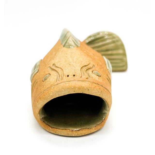 Mid-Century Pottery Fish Wall Pocket Figurine – Asian Folk Art / Japandi / Coastal For Sale In Houston - Image 6 of 12