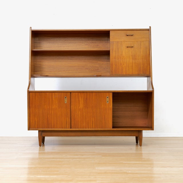 Brown Mid Century Hutch Credenza by White & Newton For Sale - Image 8 of 11